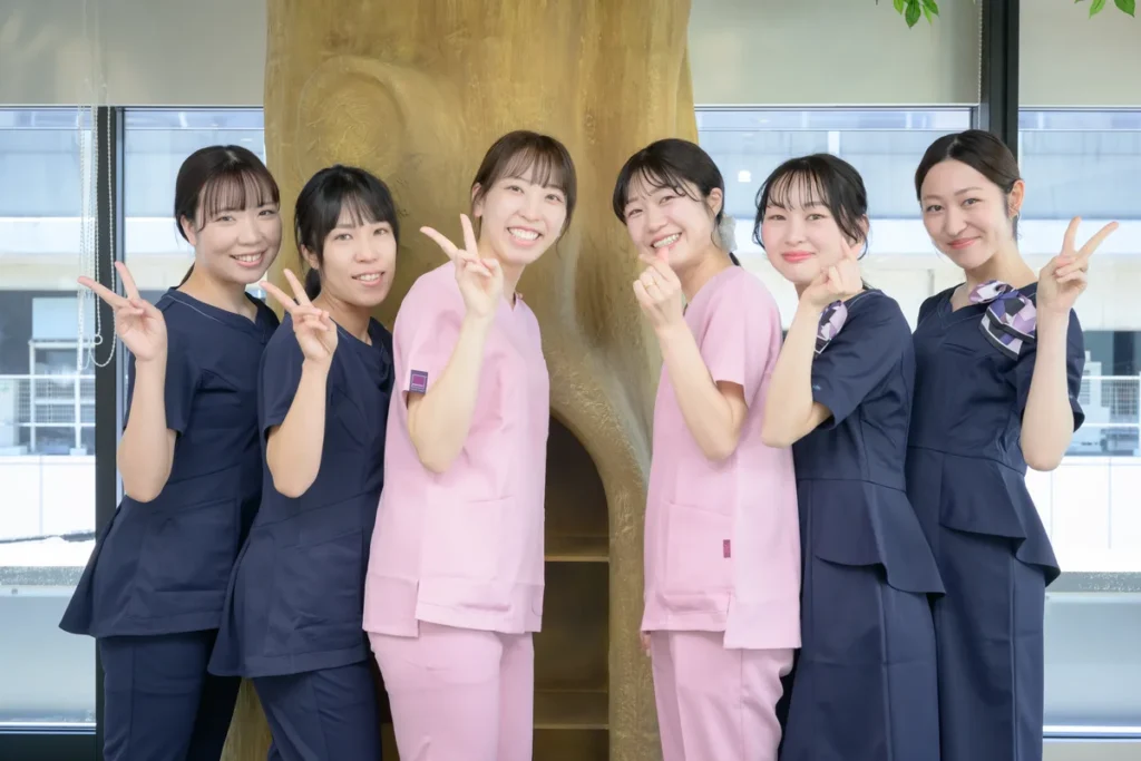 武蔵浦和COCO歯科のスタッフ集合写真